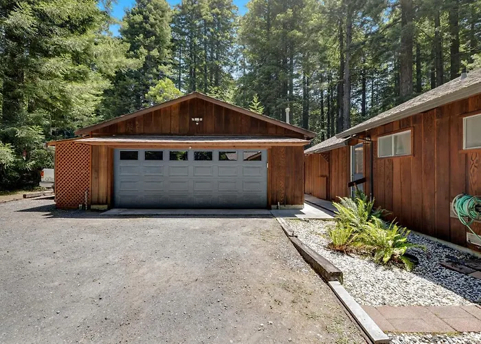 Family Getaway - Hot Tub Fire Pit & Dog Friendly