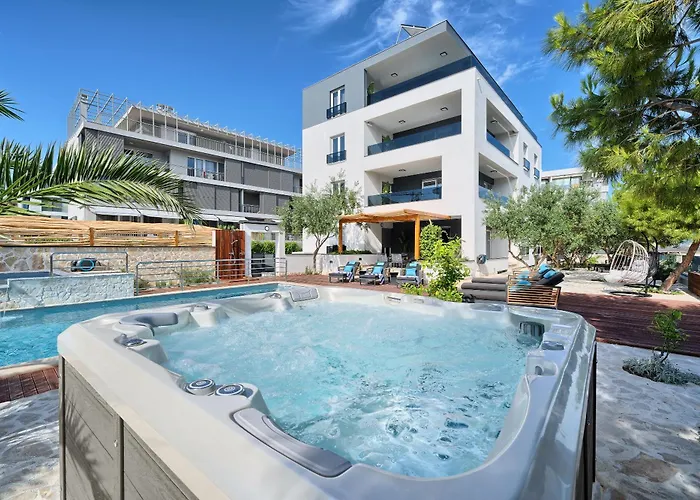 Liberty Living Apartments Znjan Beach