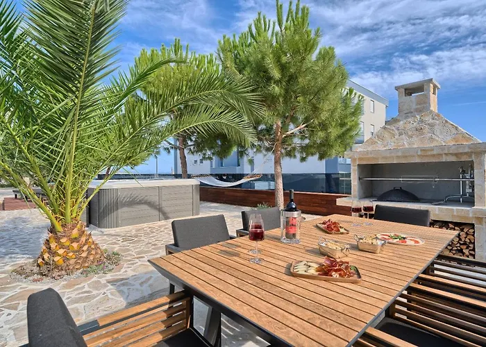Liberty Living Apartments Znjan Beach