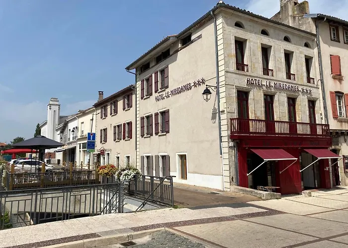 Le Miredames Hôtel-Bar