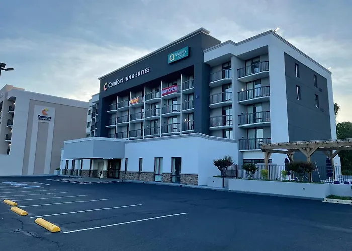Comfort Inn & Suites Spring Lake - Fayetteville Near Fort Bragg
