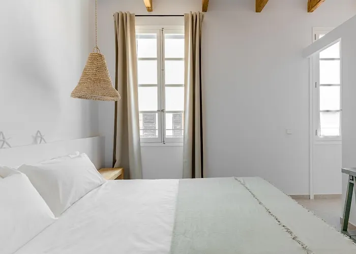 S'Enclova Petit Hotel