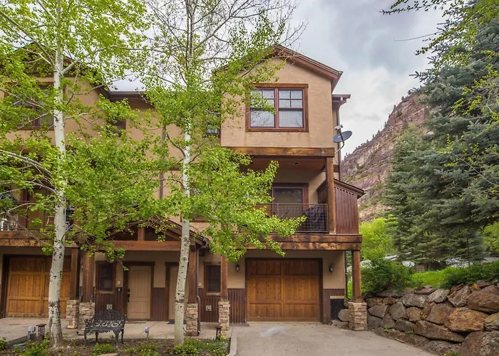 Elkhorn Townhome 1939