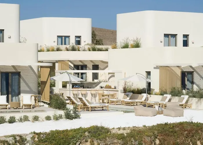 White Pebble Suites