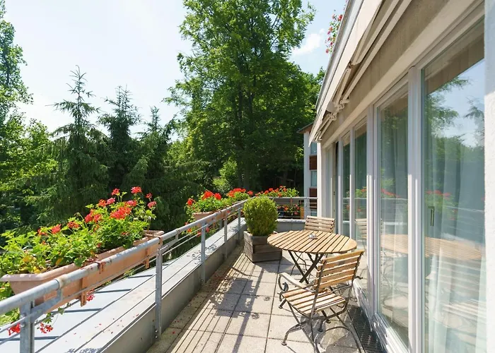 Hotel Forsthaus Gruena Betreibergesellschaft Mbh