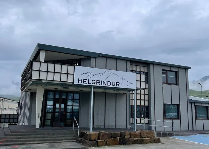 Helgrindur Guesthouse