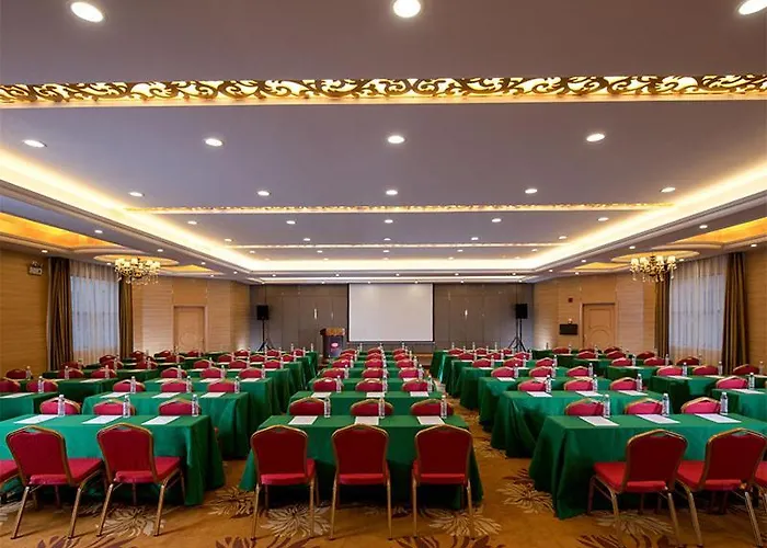 Vienna Hotel Meizhou Jiangnan