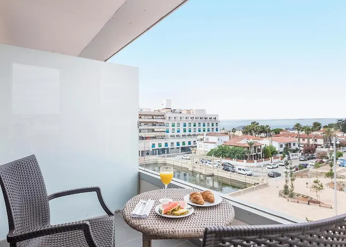 Hotel Balneario Playa De Comarruga (Adults Only)