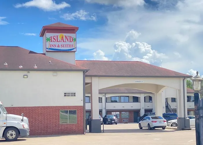 Island Suites Bay City