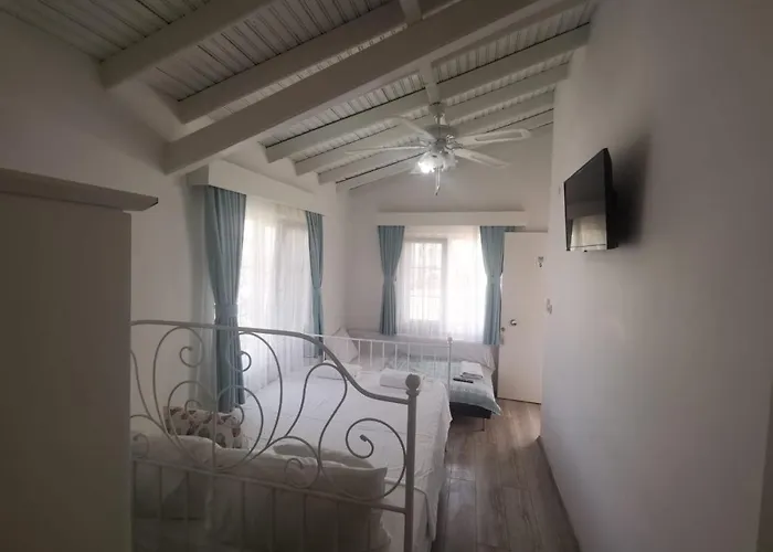 Holifera Otel
