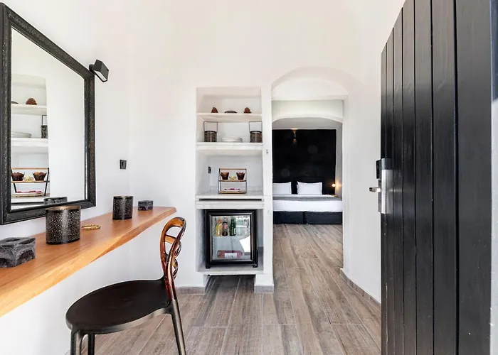 Pearl Of Caldera Oia - Boutique Hotel By Pearl Hotel Collection