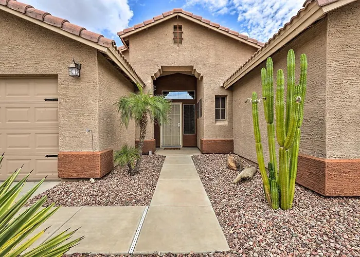 Bbq-Ready Oasis Near Golfing + Surprise Stadium!