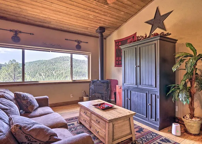 Cripple Creek Mountain Getaway W/ Hot Tub & Views!