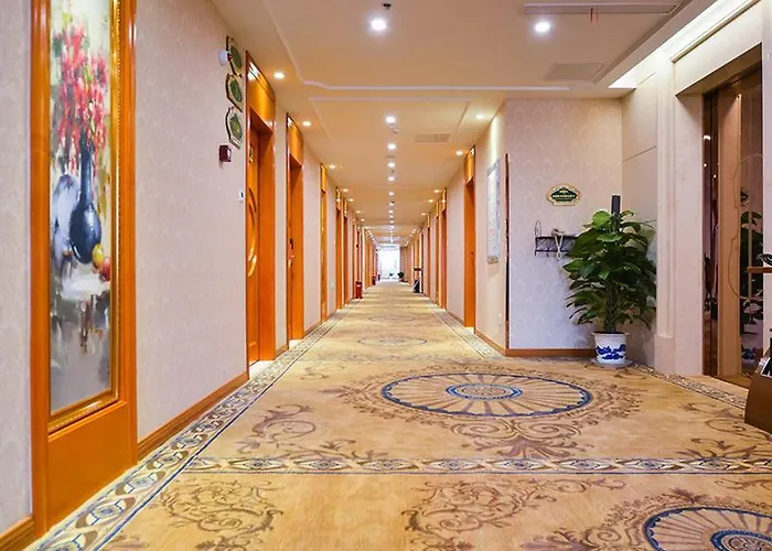 Vienna Hotel Nanjing Pukou Middle Puzhu Road