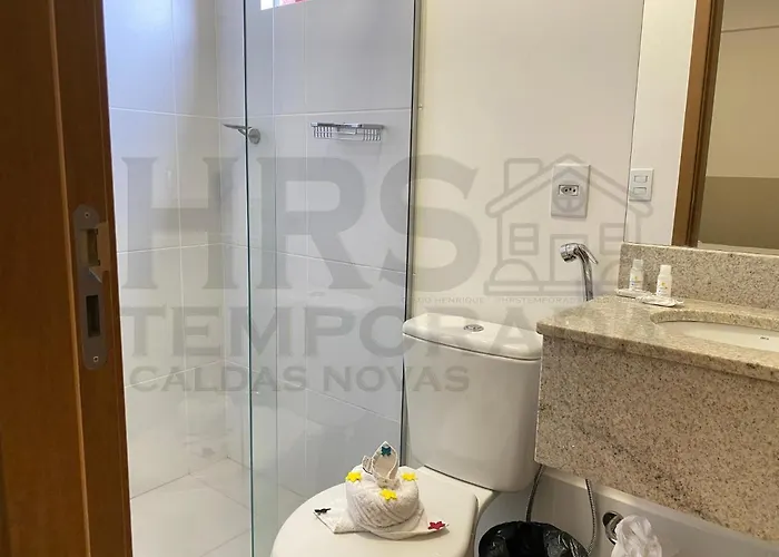 Evian Thermas Hotel Incrível no Centro de Caldas Novas com Águas Termais e Ingressos com Valores Exclusivos no Hot Park, Lagoa Termas, Náutico e WaterPark