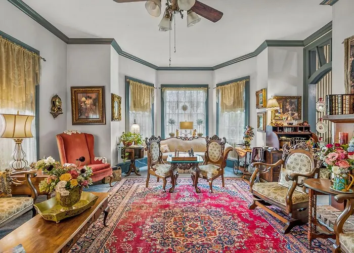 Goodbread House Bed & Breakfast Inn