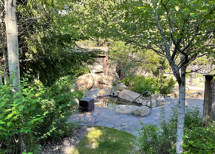 Condo W/ Outdoor Heated Pool + Hot Tub Access!