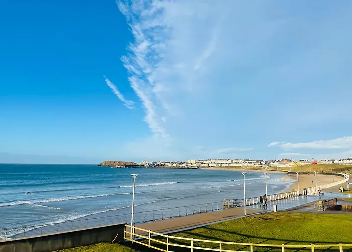Luxurious Beach Front Apartment In Portrush