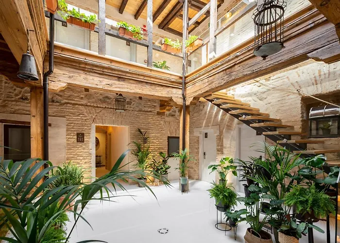 Dobo Azacanes Hostal