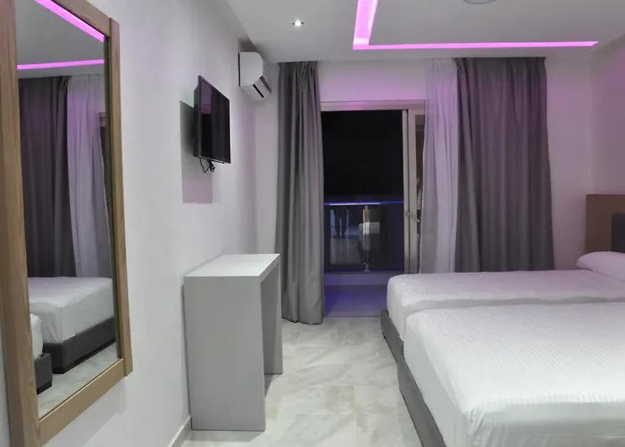 Hotel Laluna Bay