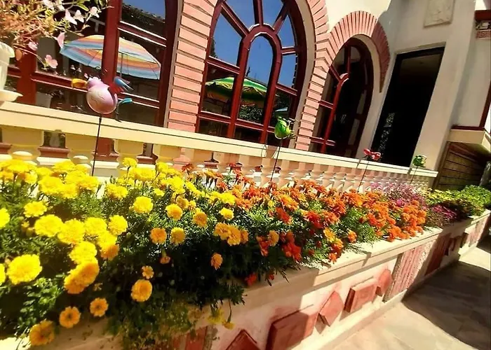 Family Hotel Flora