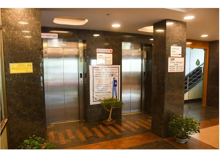 Hotel Sr Tiruchendur