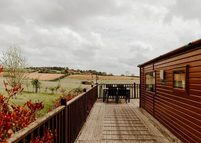 Fairview Farm Holiday Retreat: Luxury Lodges in Nottinghamshire Countryside