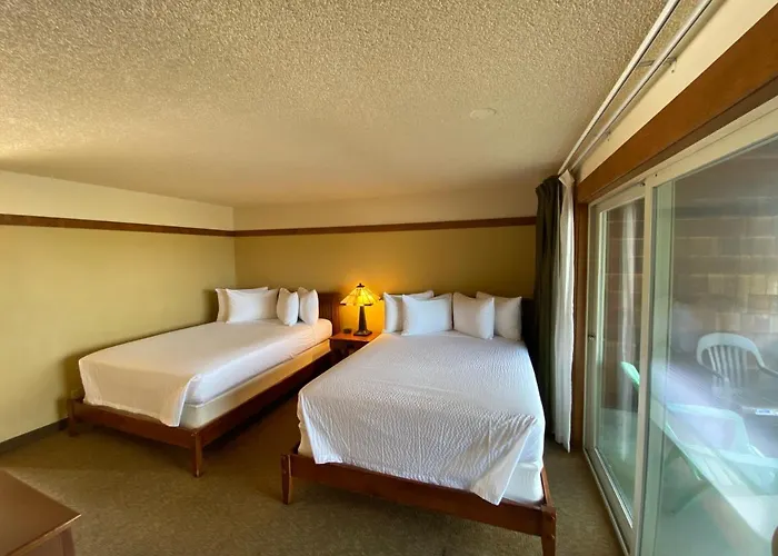 Beachcombers Inn