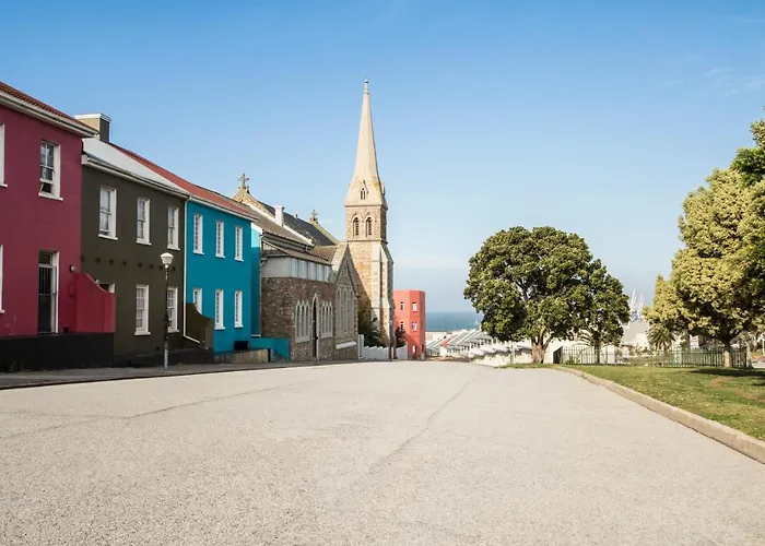 10 On Cape Self Catering Apartments