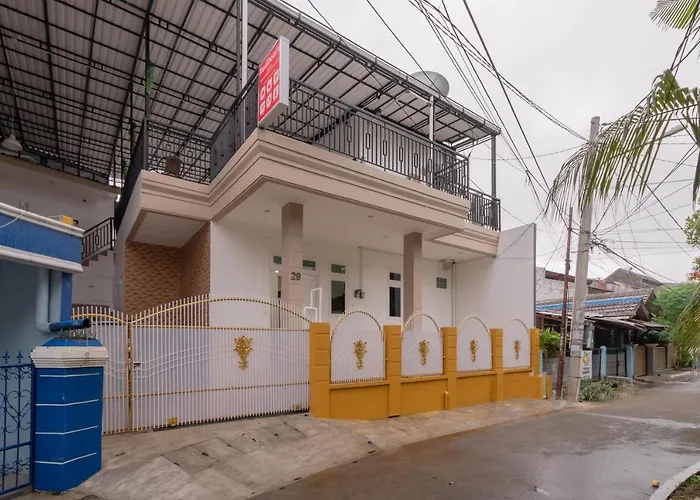 Reddoorz Syariah Near Summarecon Mall Bekasi