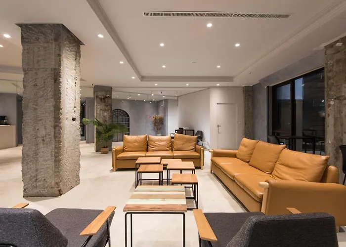 Sparrow Hotel