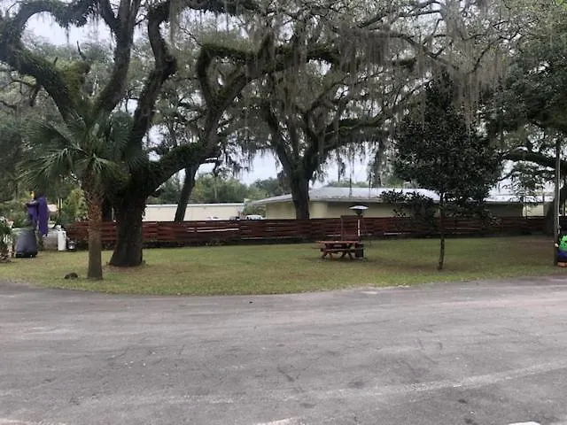 Cindy'S Motel & Rv Park