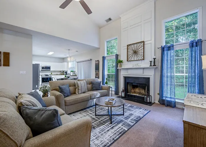 Pet-Friendly 3Br Home With Porch & Grill