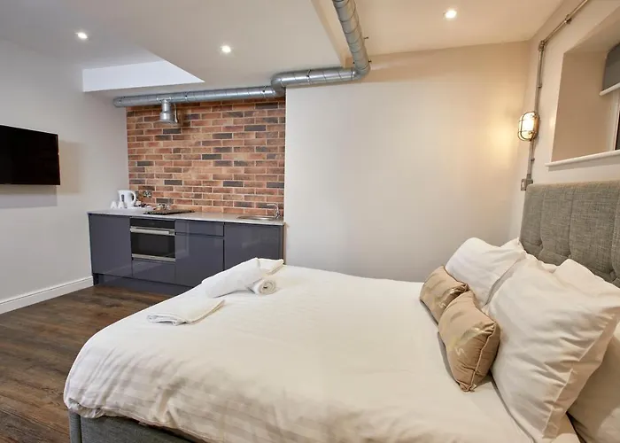 Three Cranes Serviced Apartments