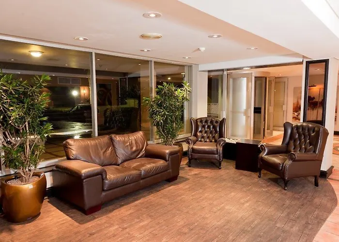 Oudtshoorn Inn Hotel