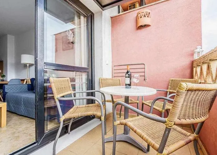 Apartamento junto a la playa 4p piscina y parking
