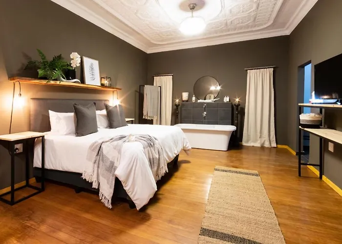 Royal Tree Guest House
