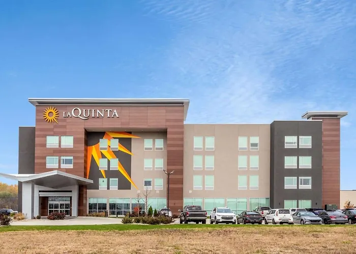 La Quinta Inn & Suites By Wyndham Shorewood