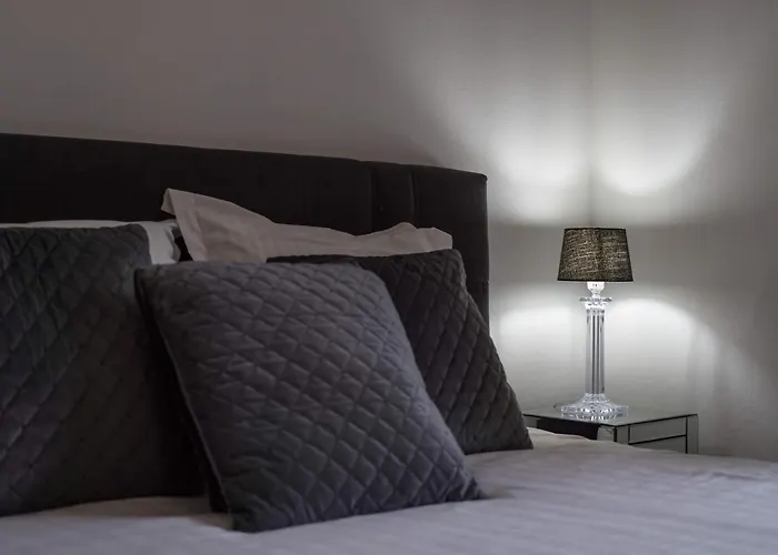 Executive Double Room With En-Suite City Centre In Guest House R1