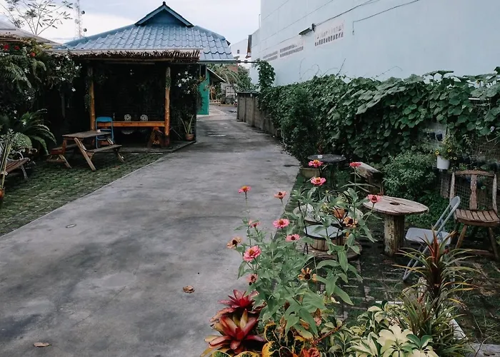 Baannokhook Home&Cafe