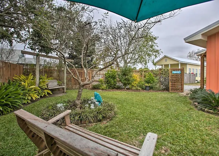 Old Town Getaway, Walk To Shopping, Dining & Bay!