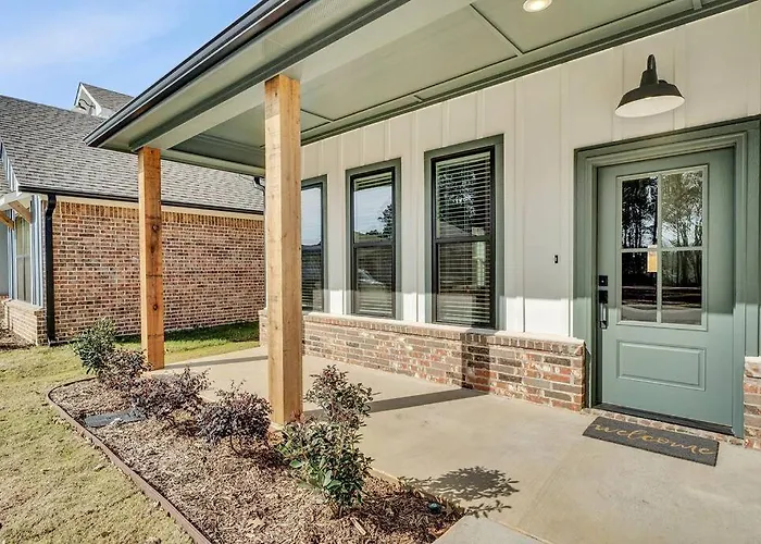 Alamo Luxury Living Up To 11