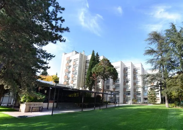 Green Hill Hotel