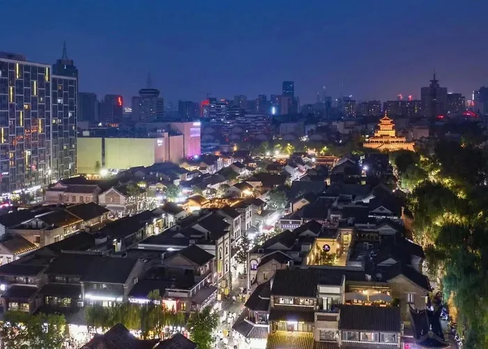 Atour Hotel Jinan Quancheng Plaza Kuanhouli