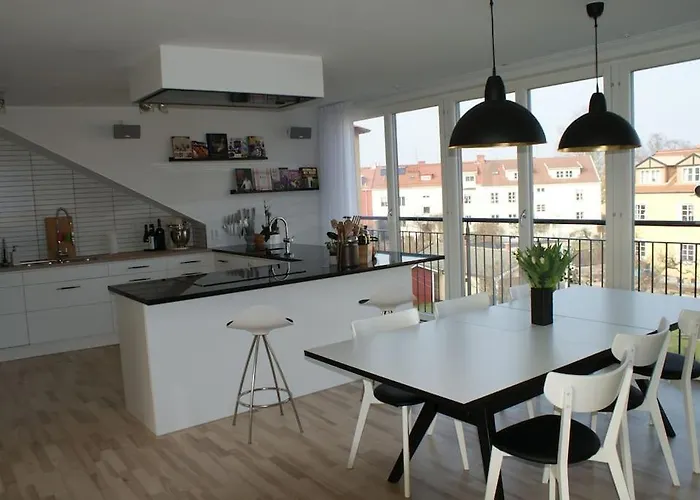 Lyxig Vindsvaning Naera Kalmar Slott Och Havet