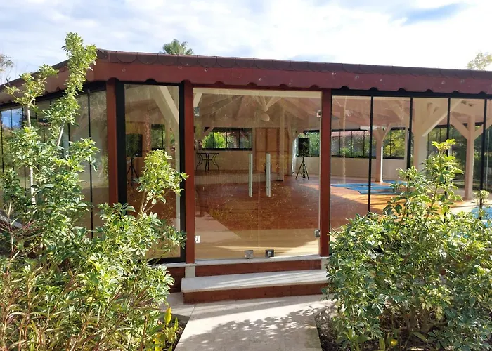 Nerissa Hotel