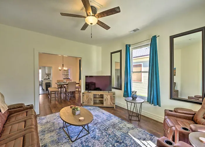 Riverside House W/ Yard ~ 1 Mi To Downtown!