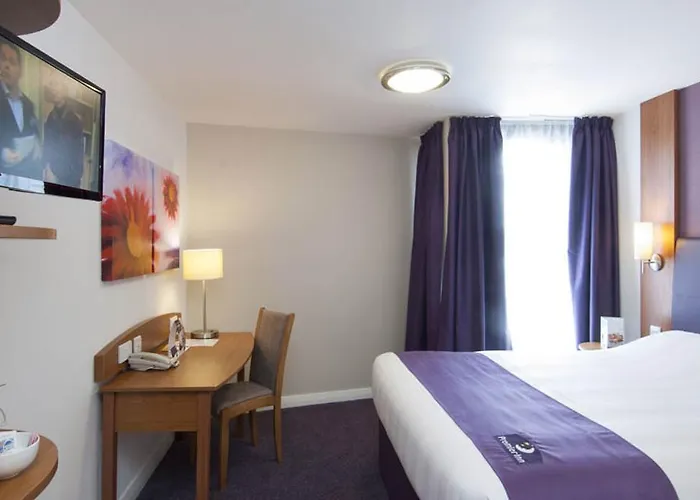 Premier Inn Dover - A20