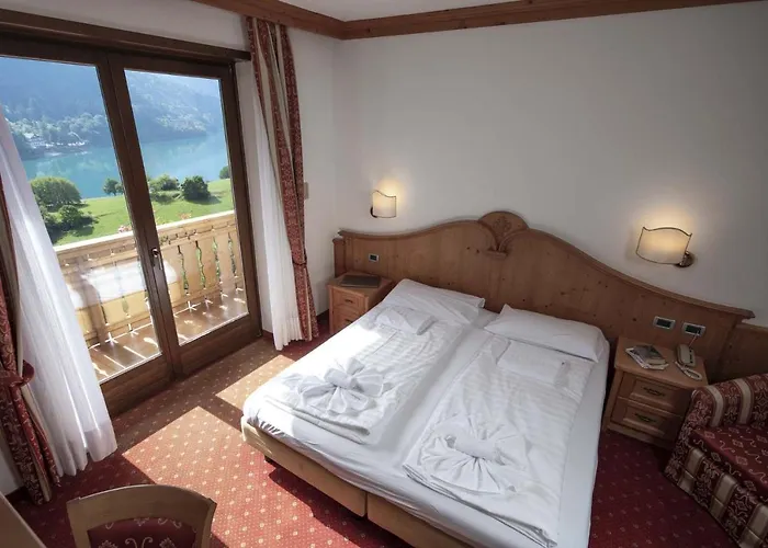 Ariston Lake View Hotel