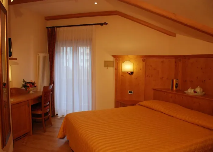 Ariston Lake View Hotel